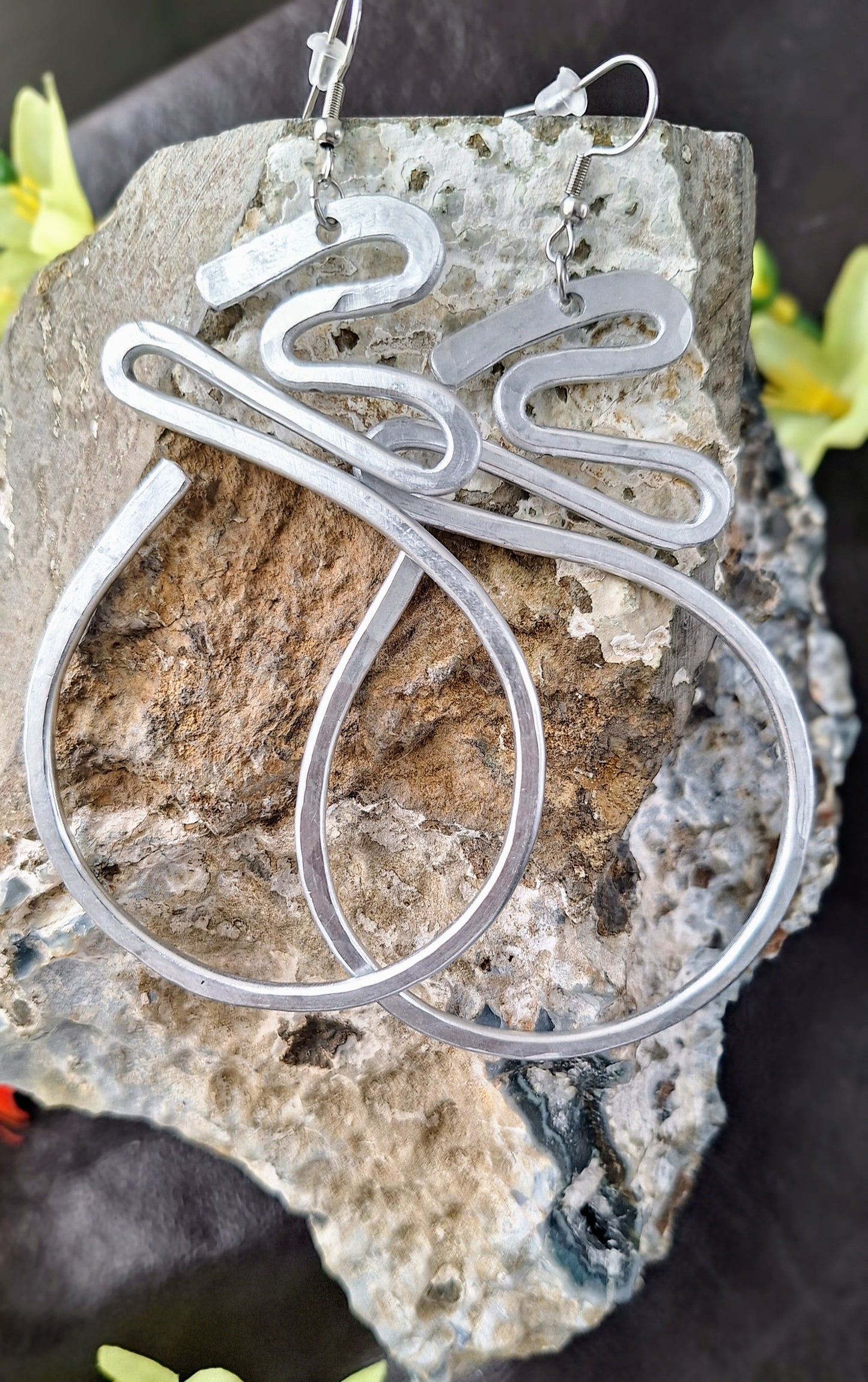 Elegant Spiral Half Hoop Aluminum Earrings